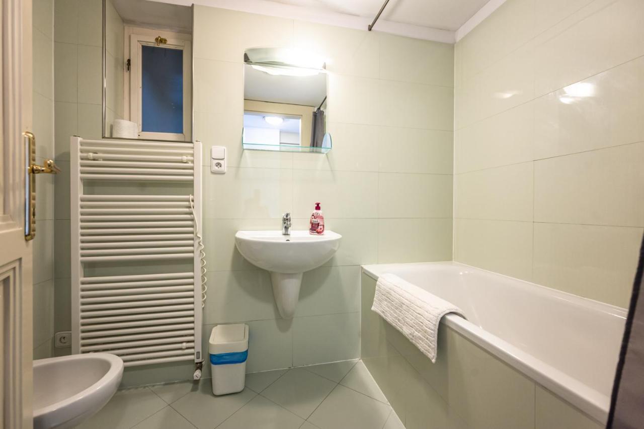 Jiriho Z Podebrad Apartments プラハ エクステリア 写真